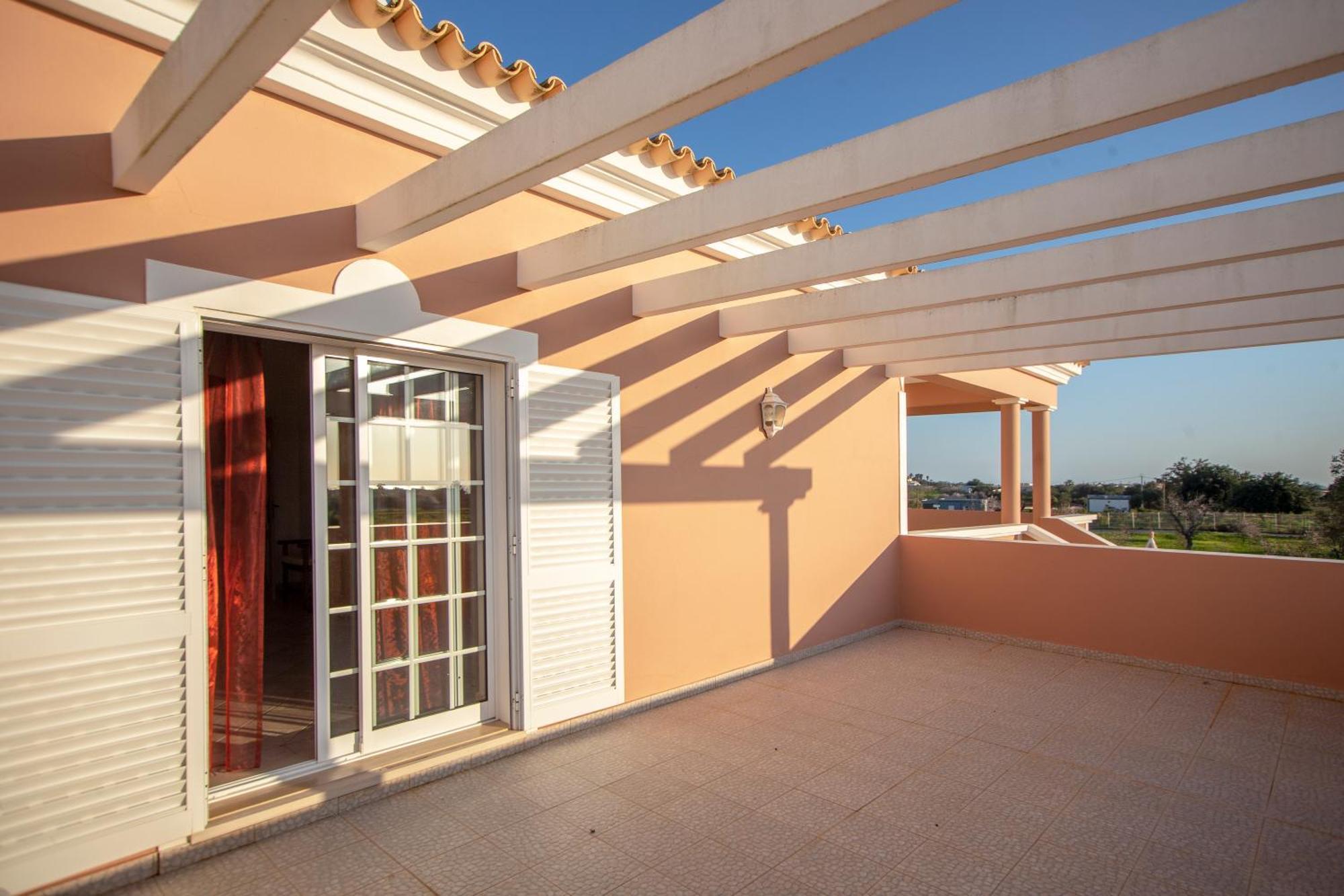 البوفيرا Al Meida Guesthouse المظهر الخارجي الصورة