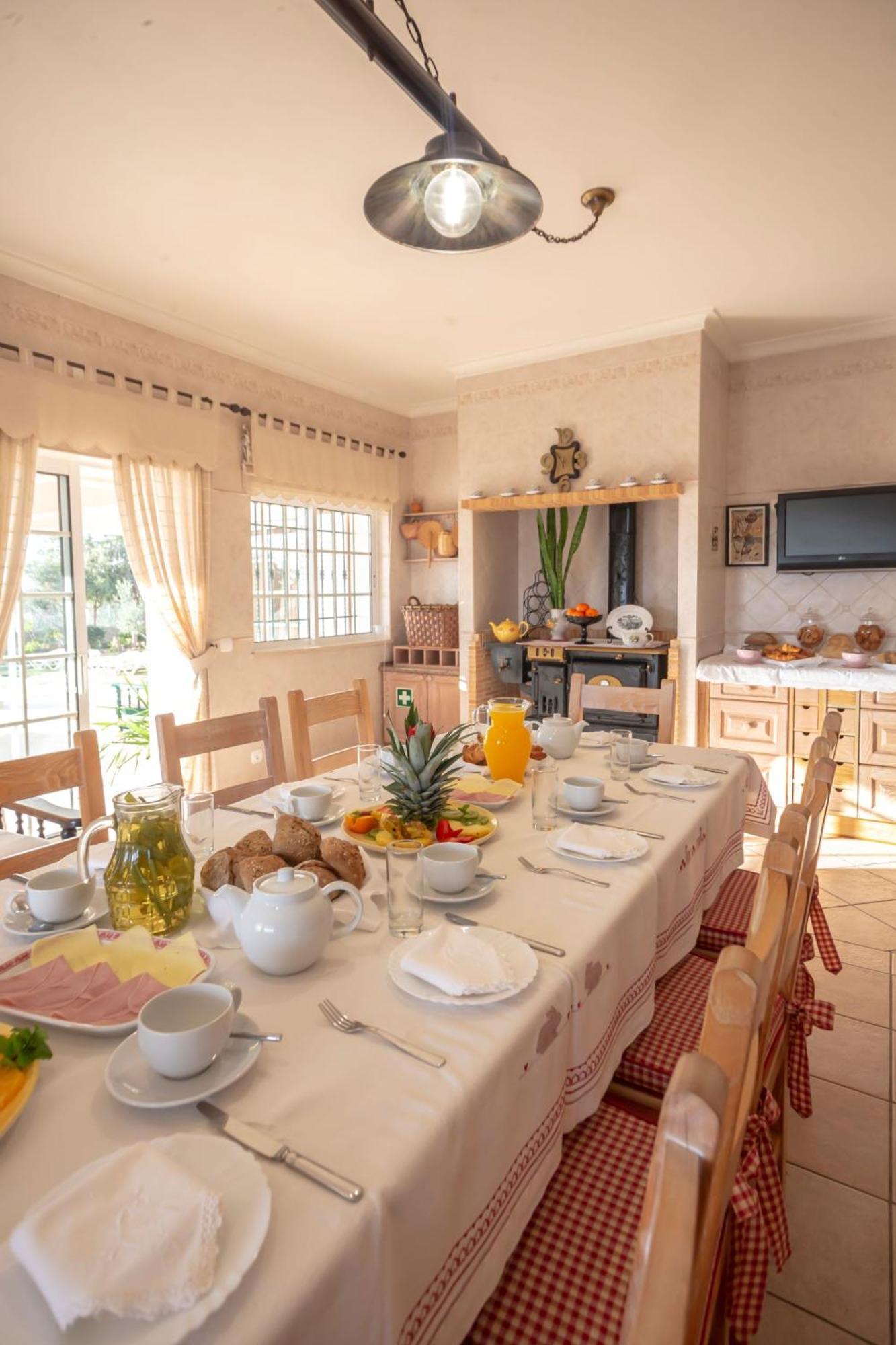البوفيرا Al Meida Guesthouse المظهر الخارجي الصورة