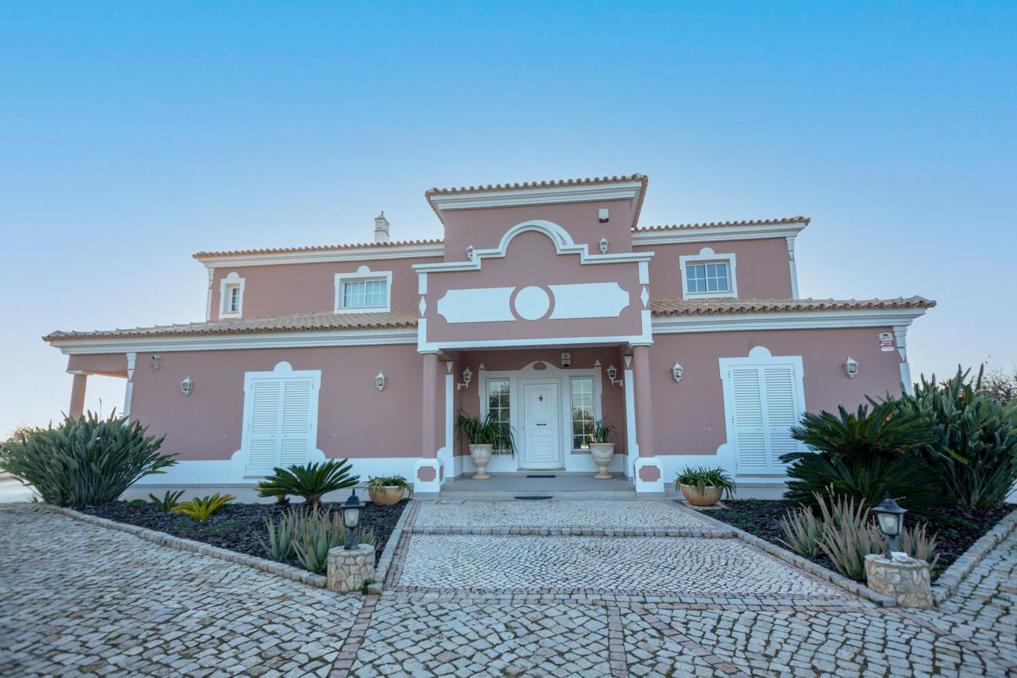 البوفيرا Al Meida Guesthouse المظهر الخارجي الصورة